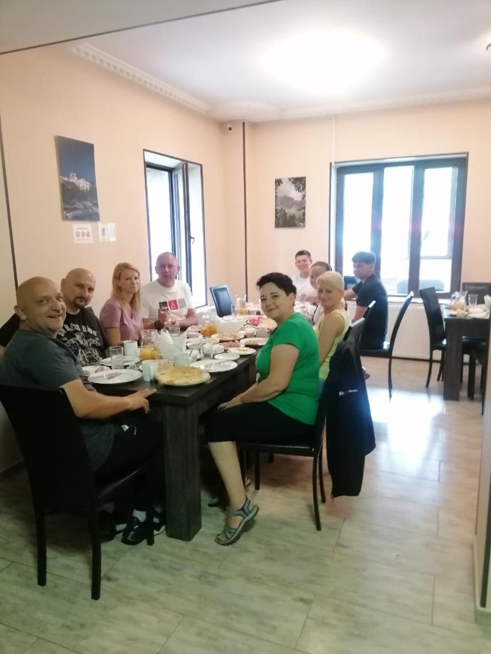 Hotel Svanseti Местия Екстериор снимка