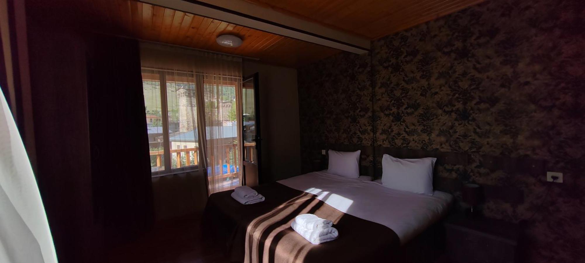 Hotel Svanseti Местия Екстериор снимка