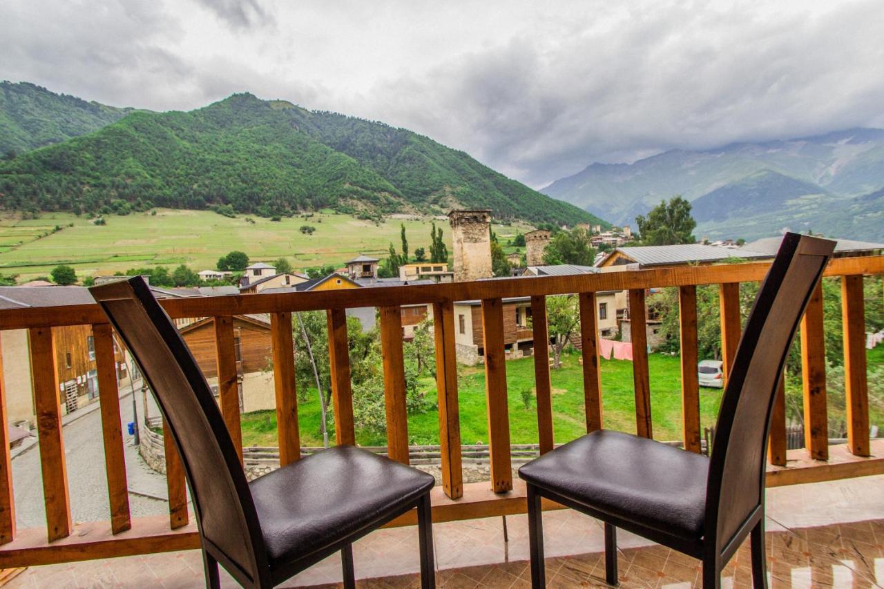 Hotel Svanseti Местия Екстериор снимка
